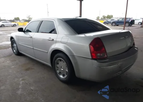 2006 Chrysler 300 Touring from USA, damaged, VIN 2C3KA53G56H515256